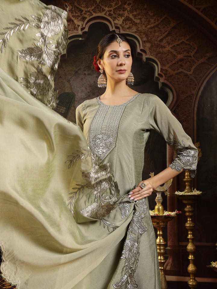 Green Solid & Embroidered Silk Blend Flared Kurta Pant Dupatta Set