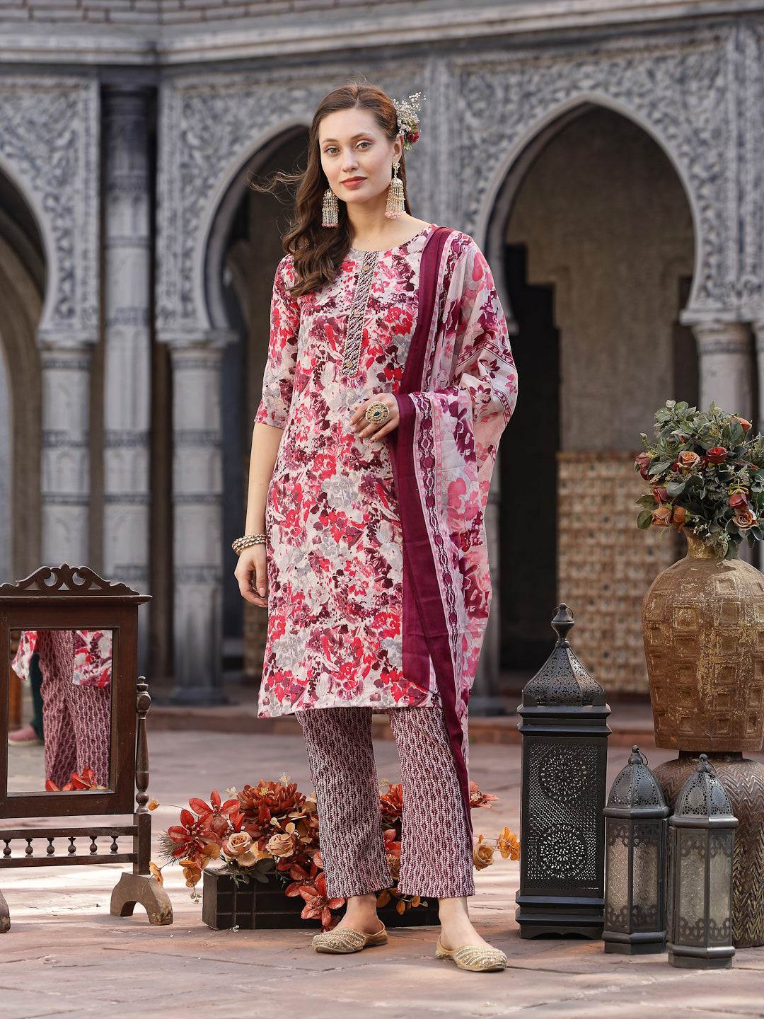 Pink-Cotton-Floral-Printed-Straight-3-Piece-Kurta-Set