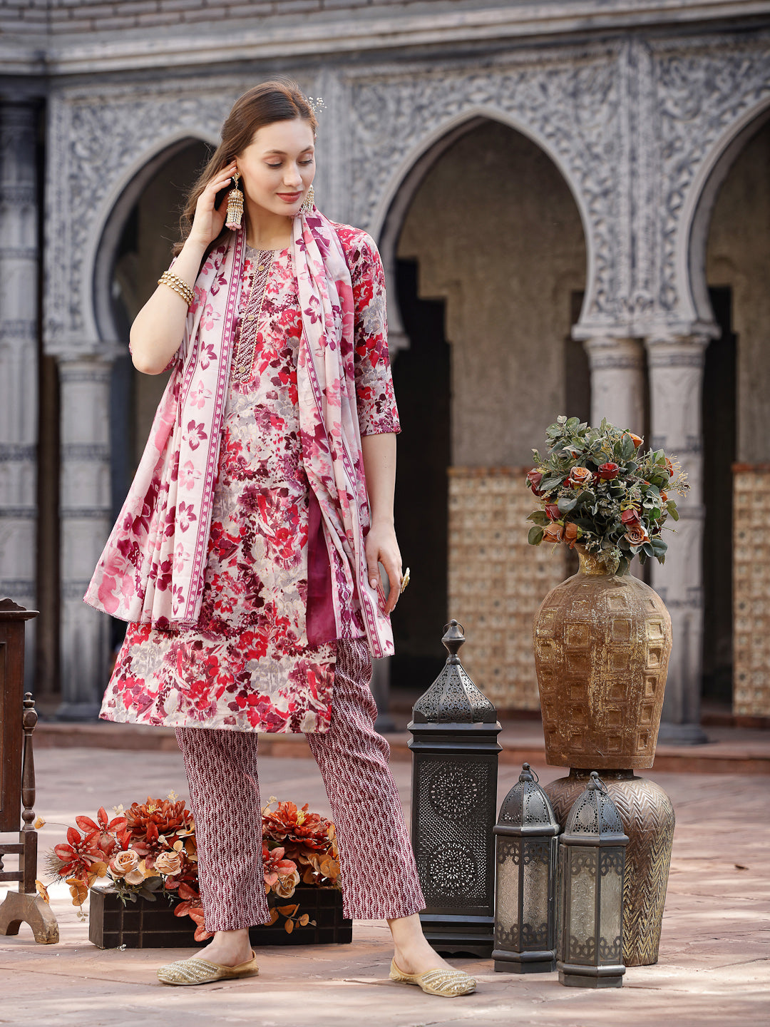 Pink-Cotton-Floral-Printed-Straight-3-Piece-Kurta-Set