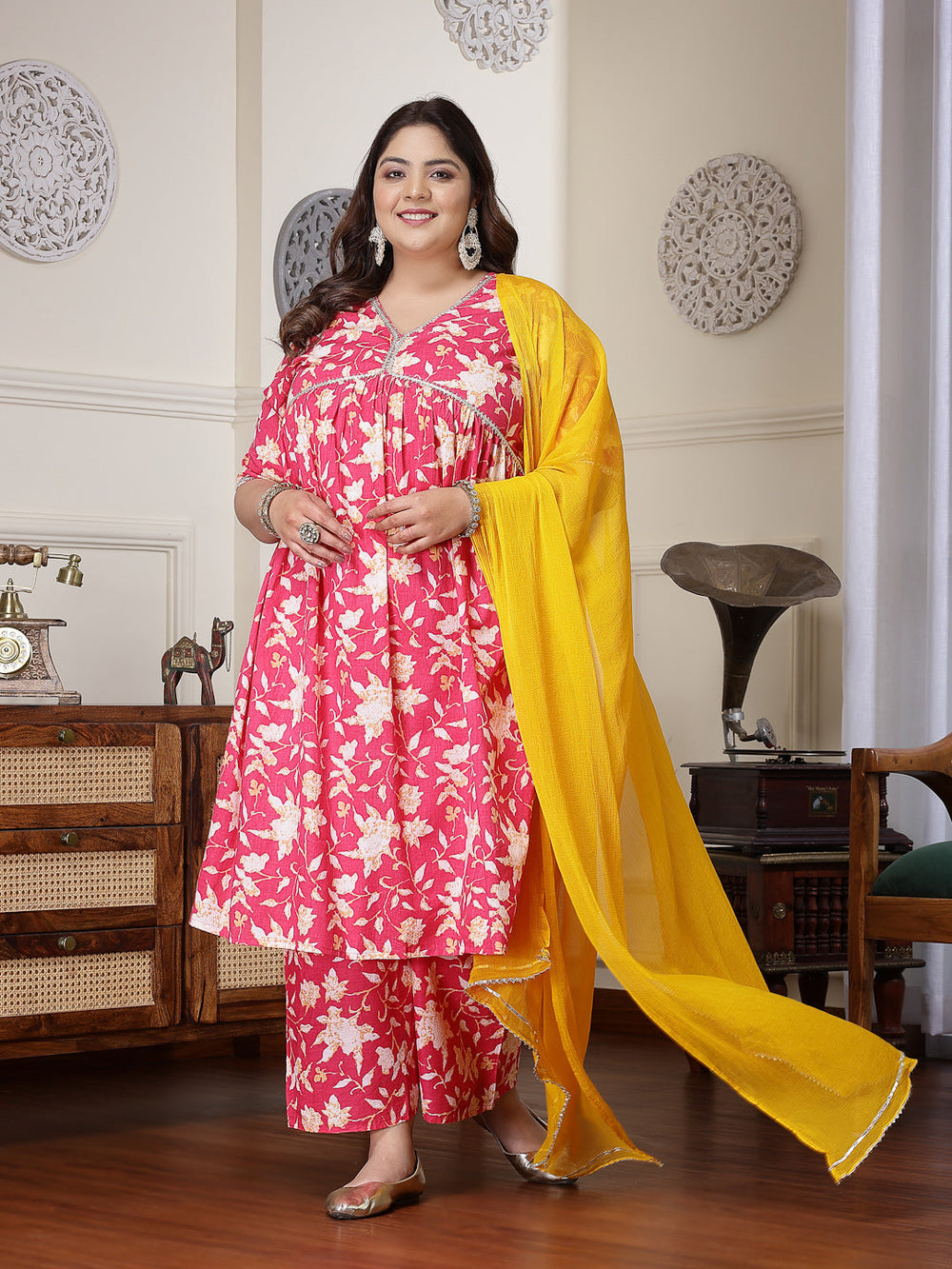 Pink-Cotton-Floral-Printed-3-Piece-Kurta-Set