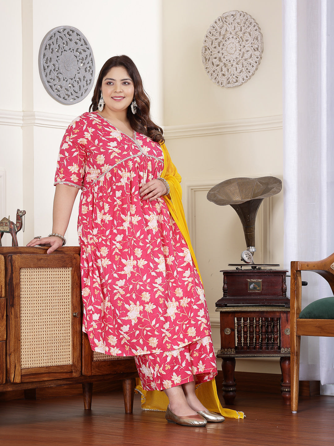 Pink-Cotton-Floral-Printed-3-Piece-Kurta-Set