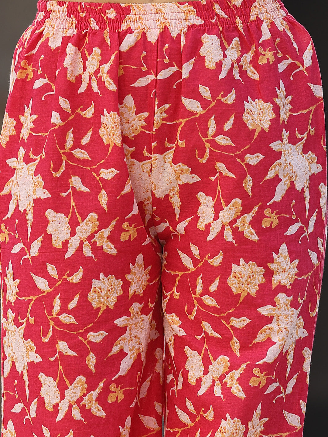 Pink-Cotton-Floral-Printed-3-Piece-Kurta-Set