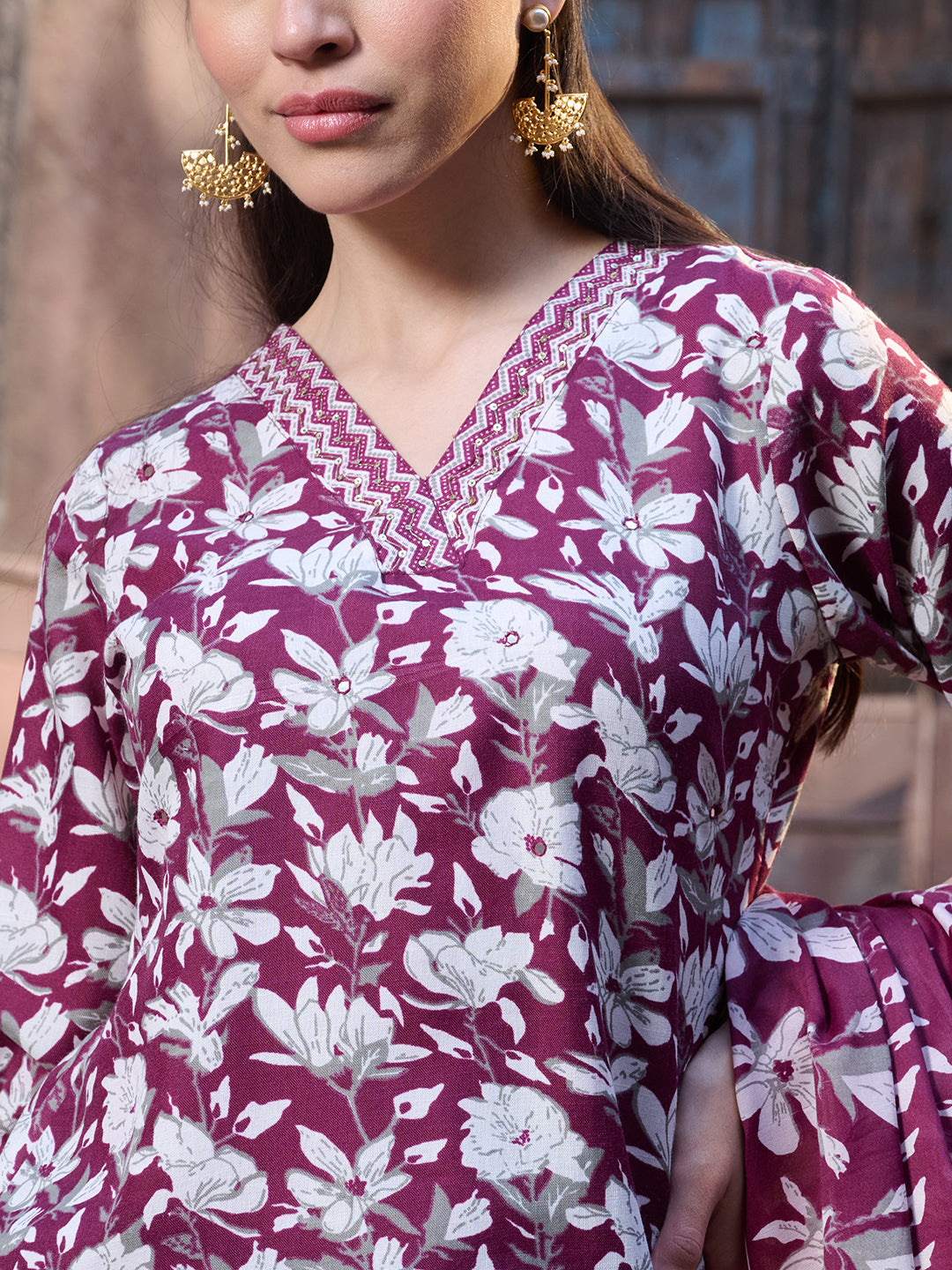 Red-Cotton-Blend-Ethnic-Printed-Straight-3-Piece-Kurta-Set