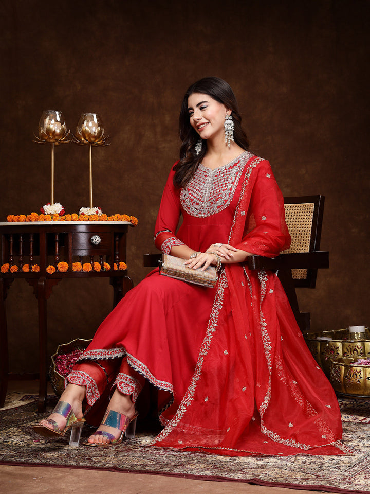 Red-Rayon-Solid-&-Embroidered-3-Piece-Kurta-Set