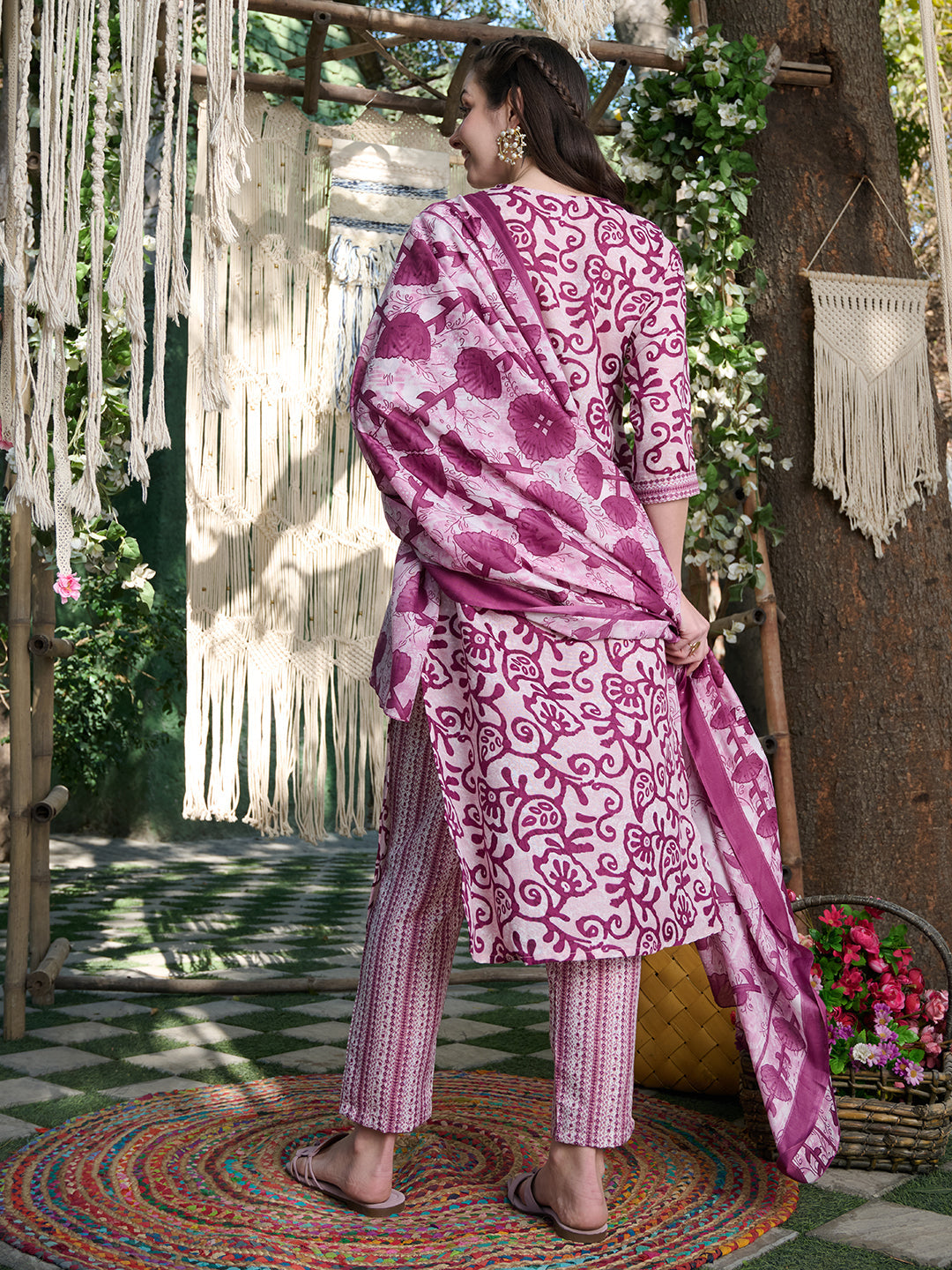 Red-Cotton-Blend-Ethnic-Printed-3-Piece-Kurta-Set
