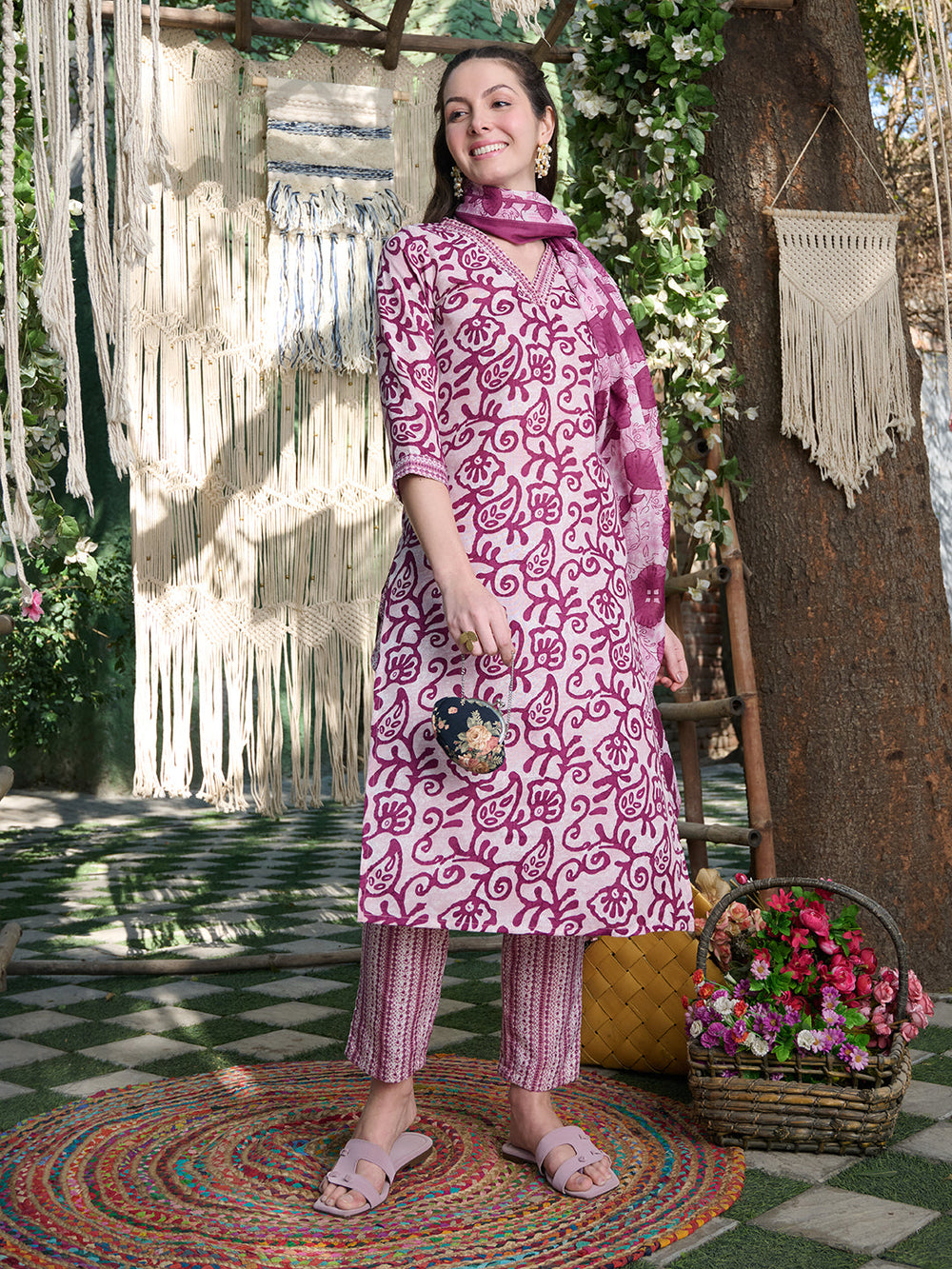 Red-Cotton-Blend-Ethnic-Printed-3-Piece-Kurta-Set