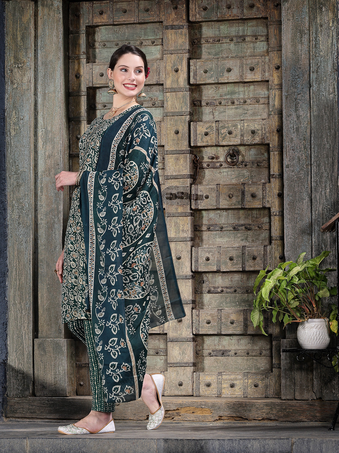 Dark-Green-Cotton-Floral-Printed-Straight-3-Piece-Kurta-Set
