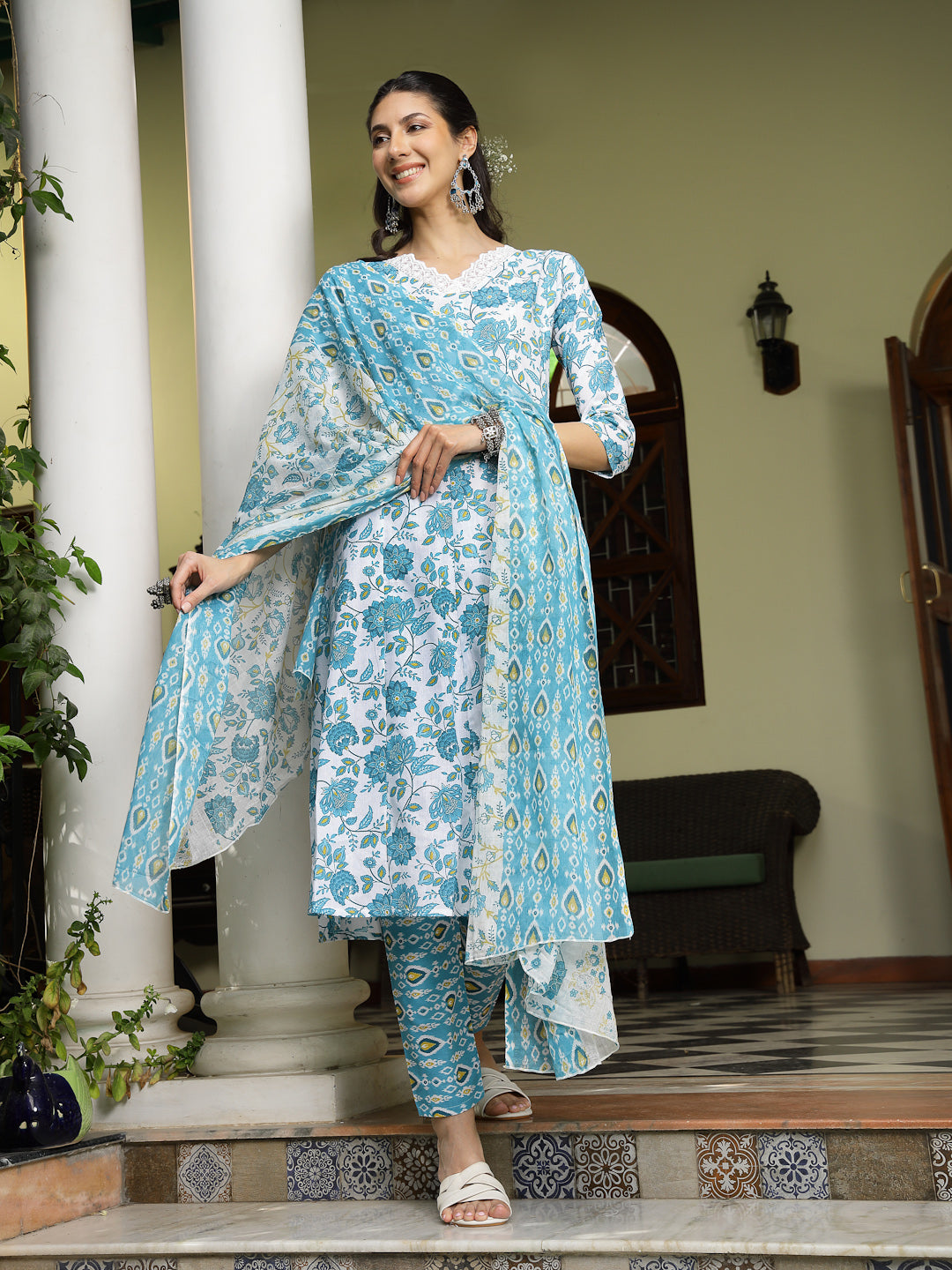 Turquoise-Blue-Cotton-Floral-Printed-A-Line-3-Piece-Kurta-Set