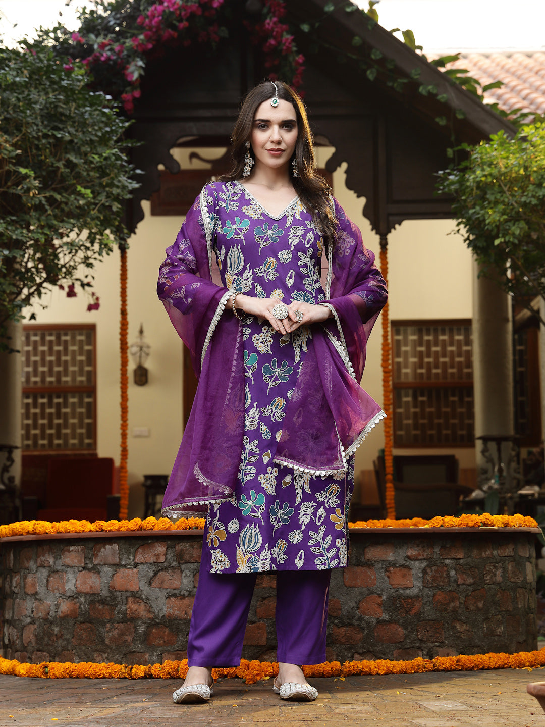 Violet-Rayon-Floral-Printed-Straight-3-Piece-Kurta-Set