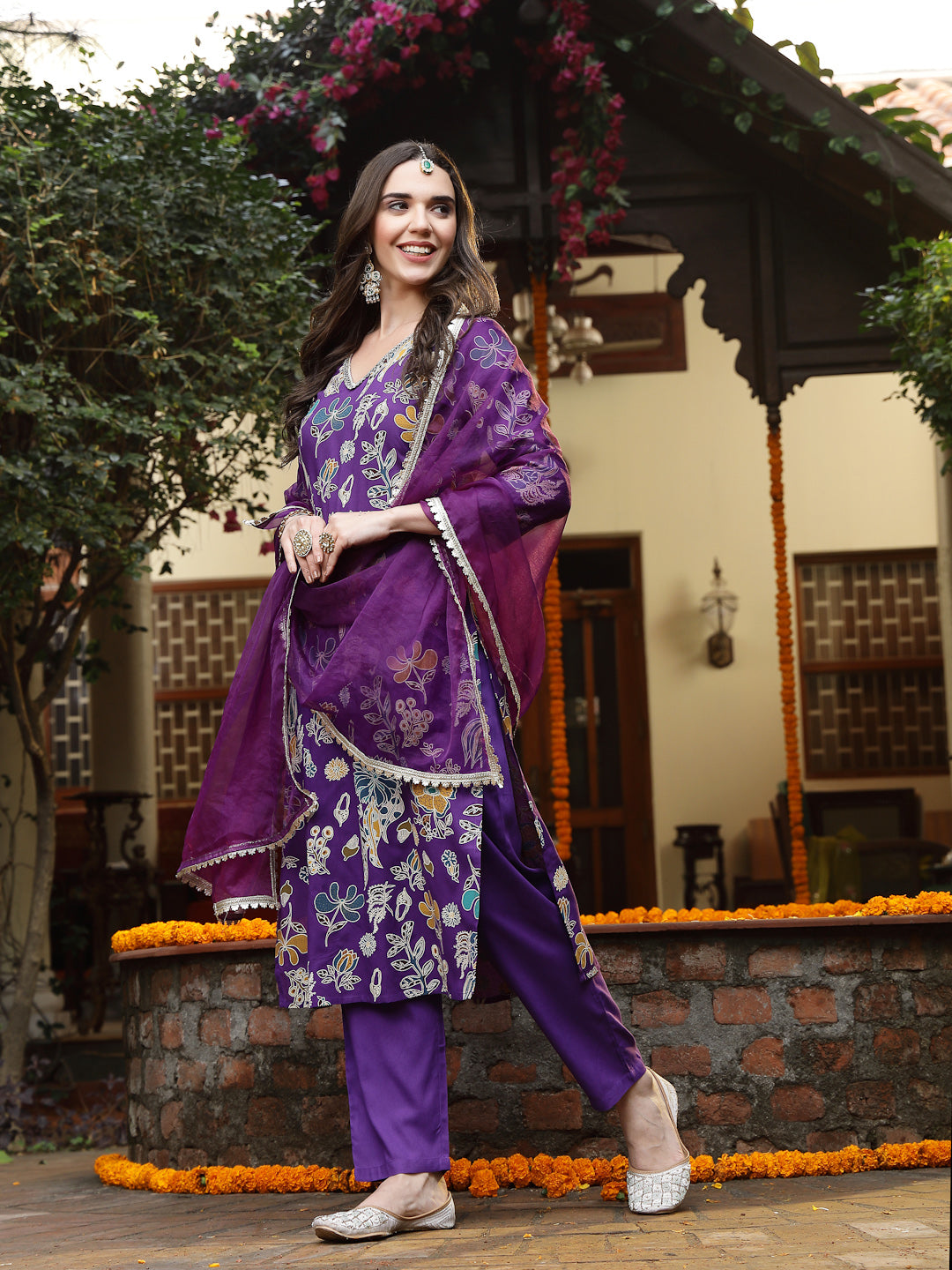 Violet-Rayon-Floral-Printed-Straight-3-Piece-Kurta-Set