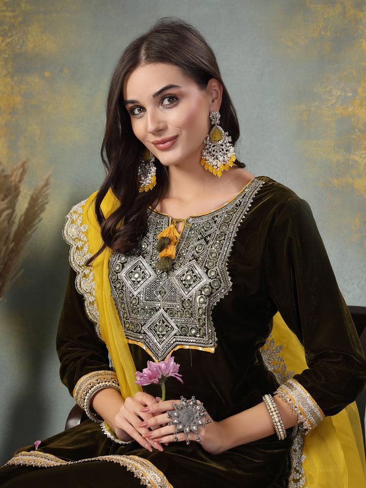 Green-Velvet-Embroidered-Straight-Sharara-Set