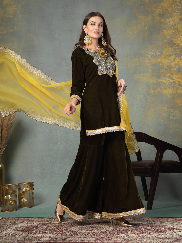 Green-Velvet-Embroidered-Straight-Sharara-Set