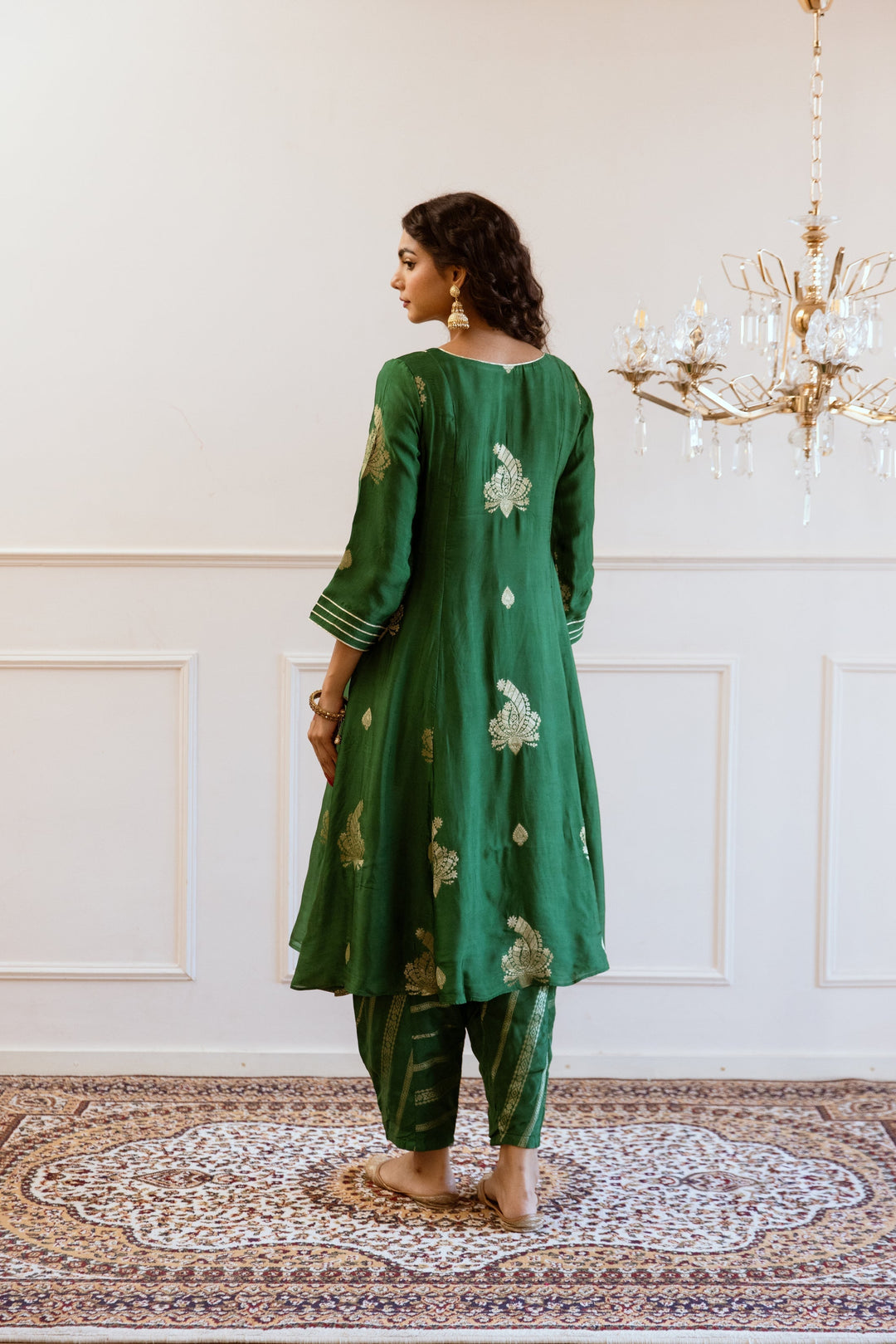 Kale-Green-Muslin-Silk-V-Neck-Anarkali-Set