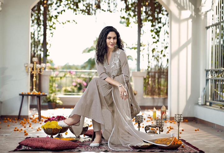 Beige-Cotton-Yoke-Embroidered-3-Piece-Kurta-Set