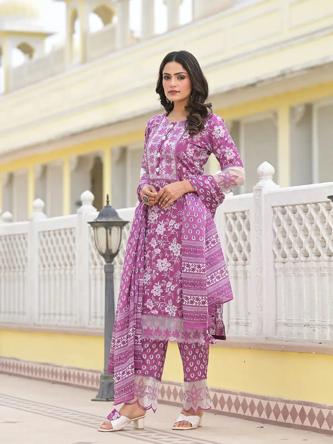 Lavender-Cotton-Floral-Print-3-Piece-Kurta-Set