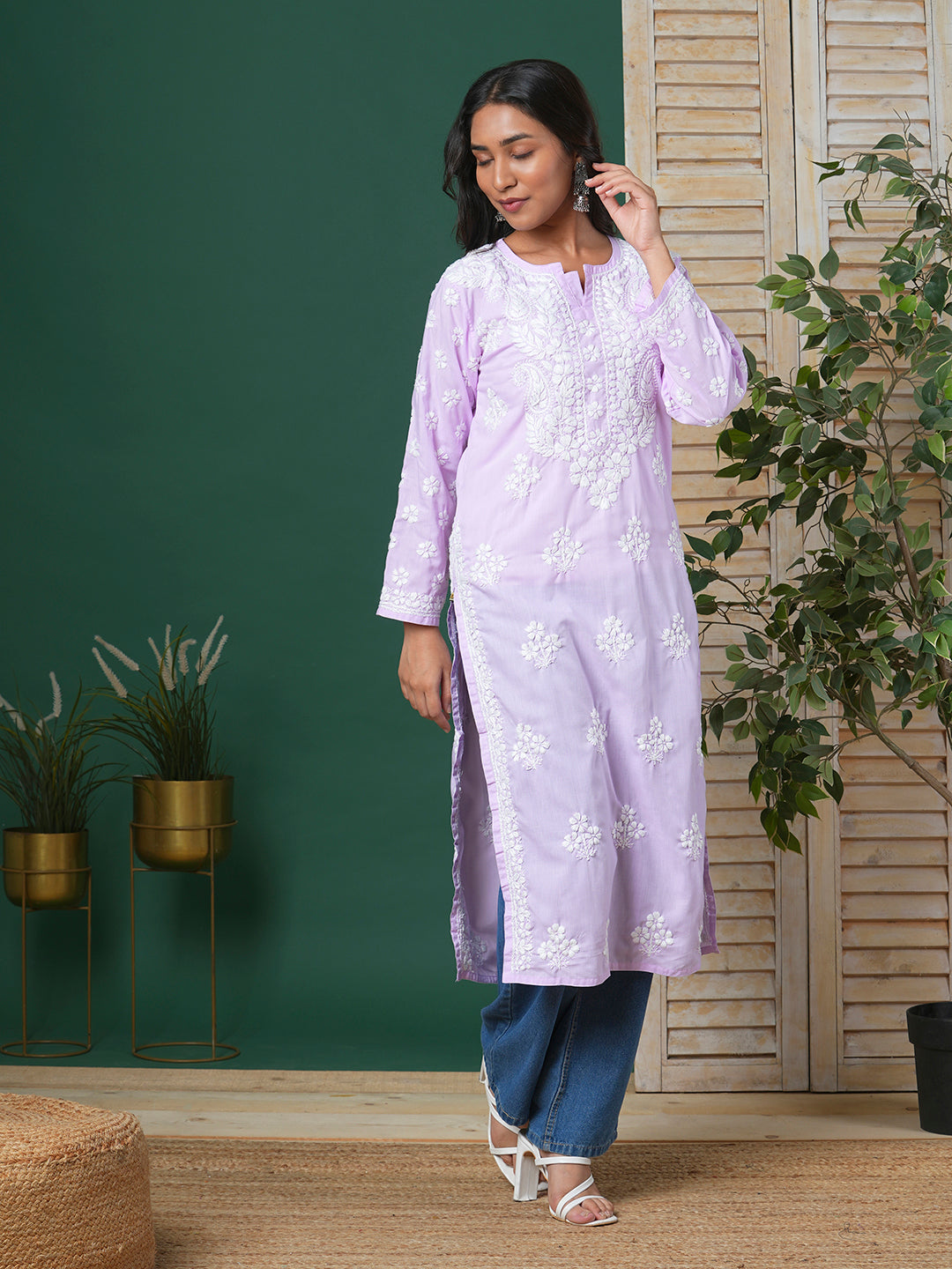 Lavender-&-White-Cotton-Floral-Notch-Neck-Chikankari-Kurta