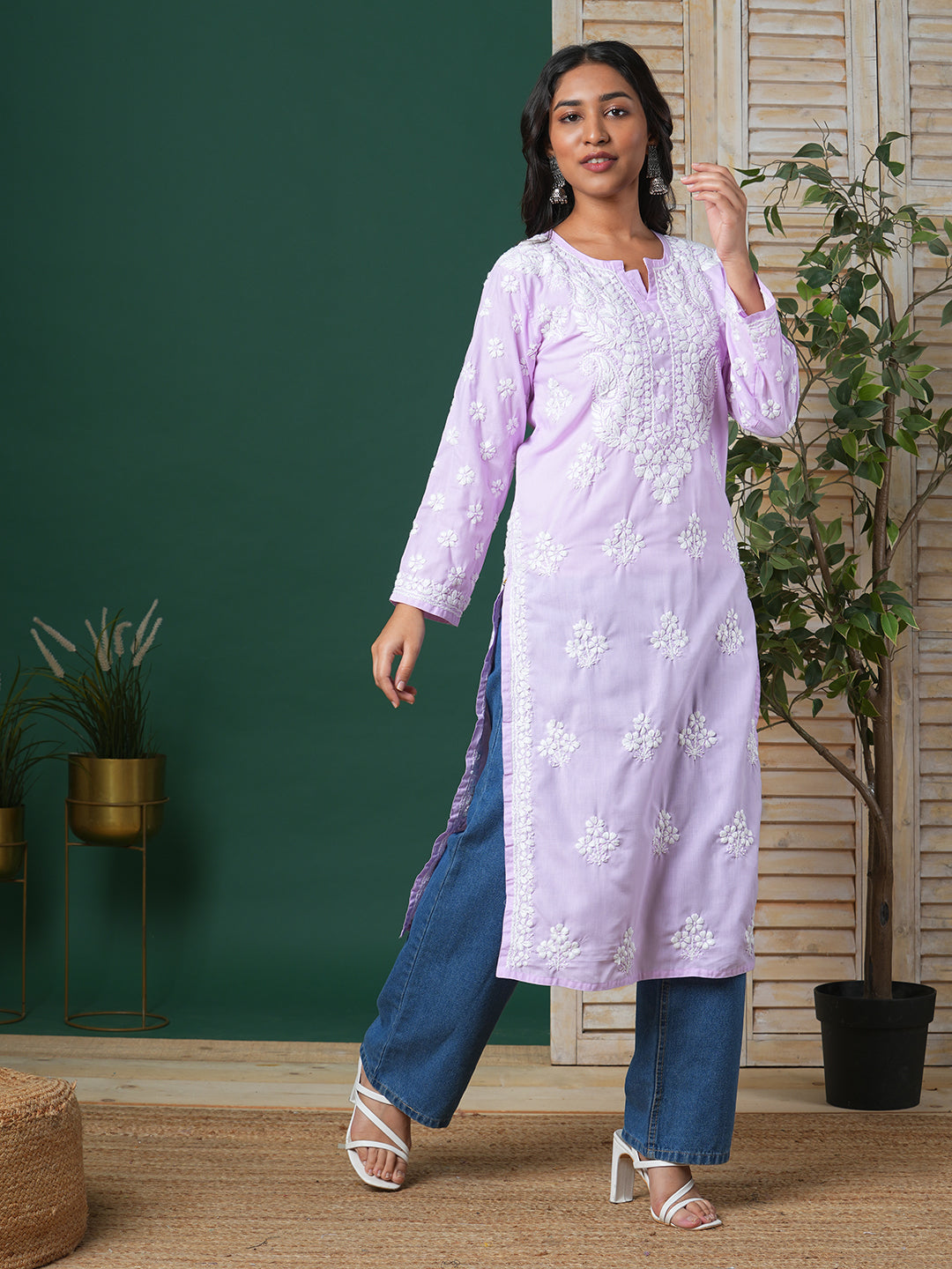 Lavender-&-White-Cotton-Floral-Notch-Neck-Chikankari-Kurta