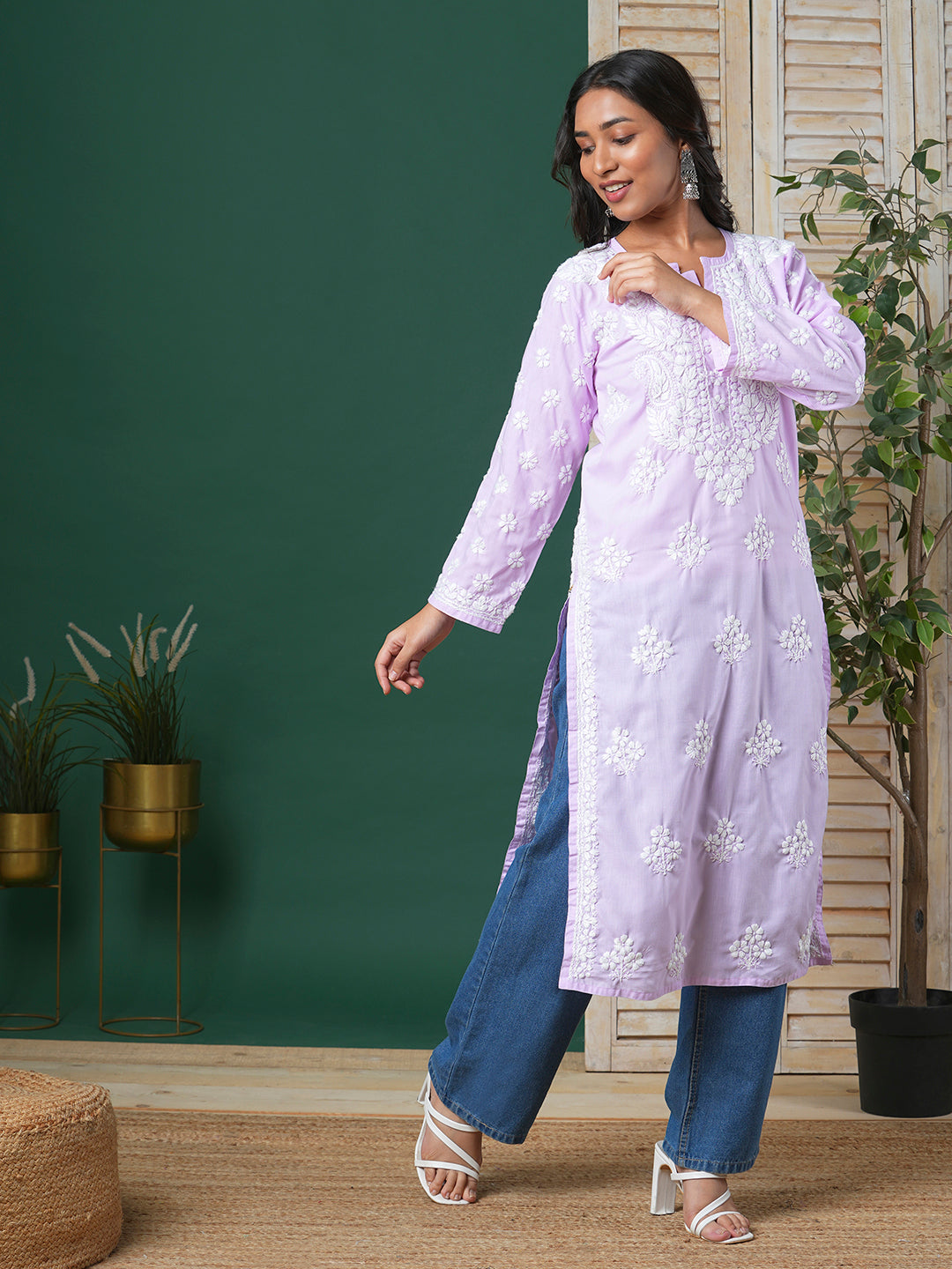 Lavender-&-White-Cotton-Floral-Notch-Neck-Chikankari-Kurta