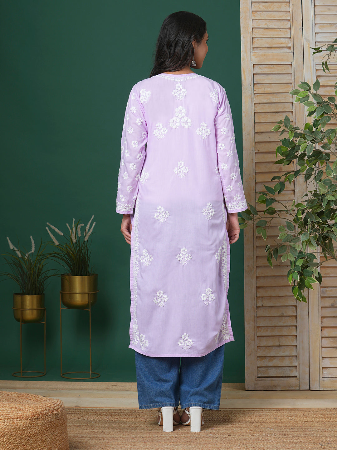 Lavender-&-White-Cotton-Floral-Notch-Neck-Chikankari-Kurta