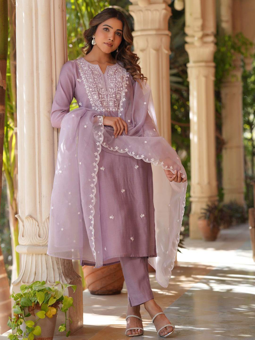Lavender-Silk-Blend-Straight-Embroidered-3-Piece-Kurta-Set