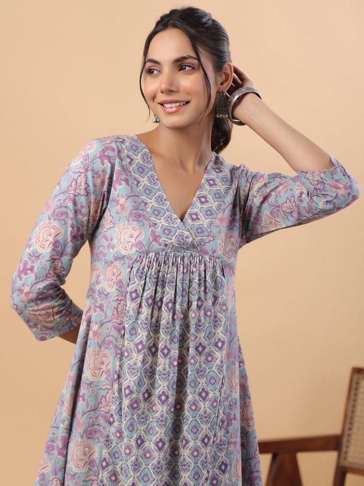 ZERESOUQ-Light-Blue-&-Multicolor-Cambric-Panelled-2-Piece-Kurta-Set