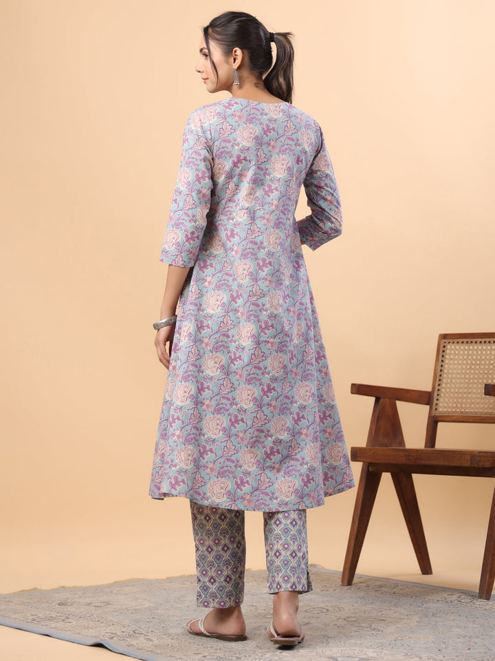 ZERESOUQ-Light-Blue-&-Multicolor-Cambric-Panelled-2-Piece-Kurta-Set