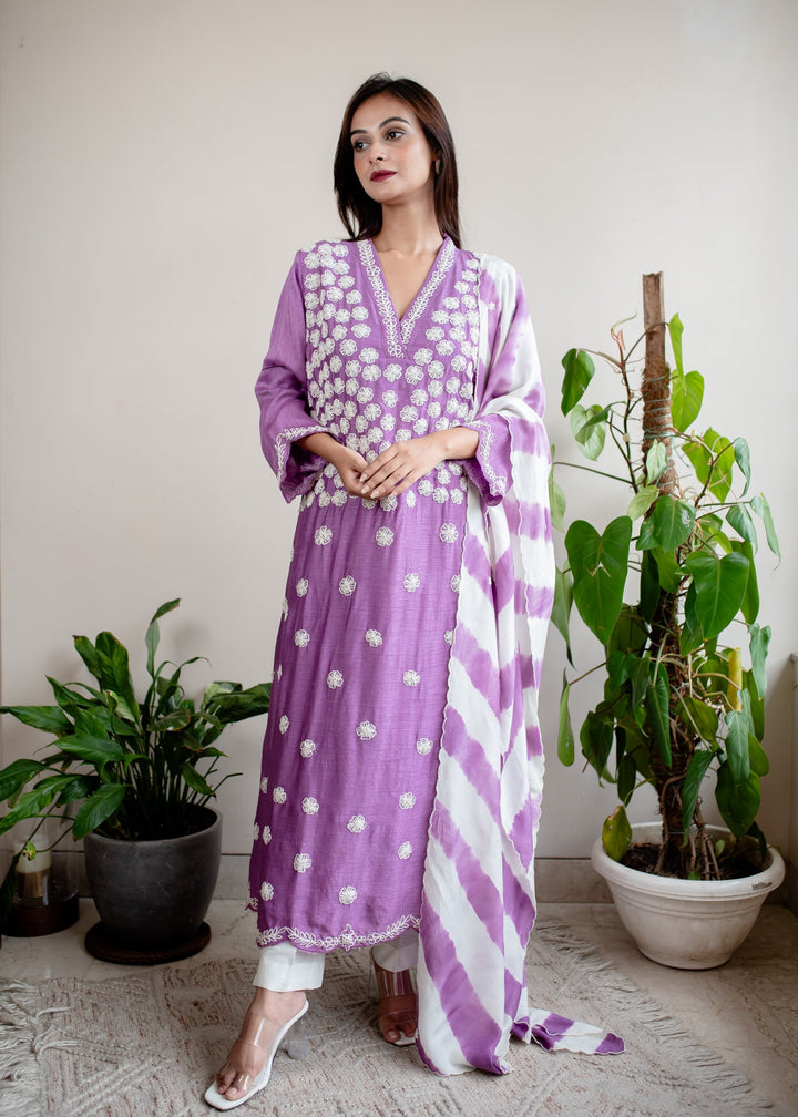 Lilac-&-Off-White-Silk-Floral-Embroidery-3-Piece-Kurta-Set