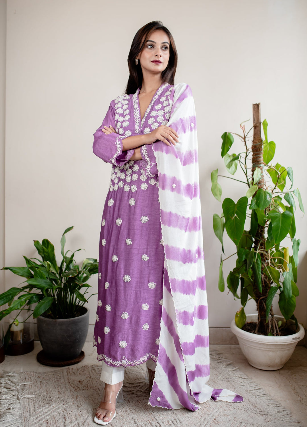 Lilac-&-Off-White-Silk-Floral-Embroidery-3-Piece-Kurta-Set