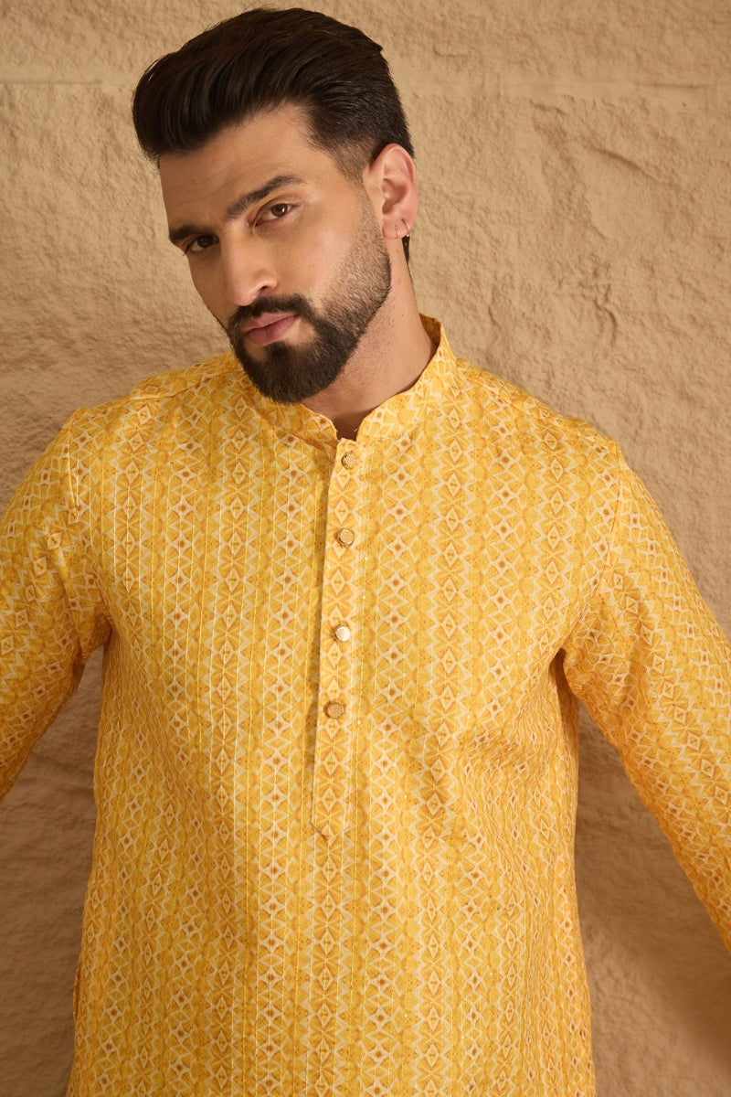 Mens Yellow Silk Blend Geometric Embroidered Straight Kurta