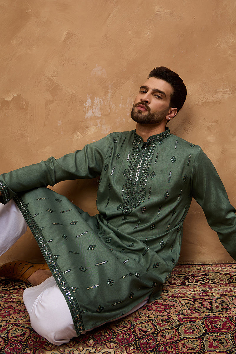 Mens Green Silk Blend Solid Embroidered Straight Kurta