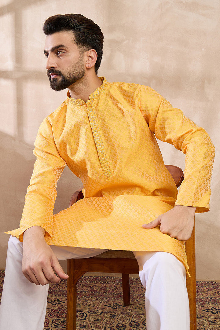 Mens Yellow Silk Blend Solid Embroidered Straight Kurta