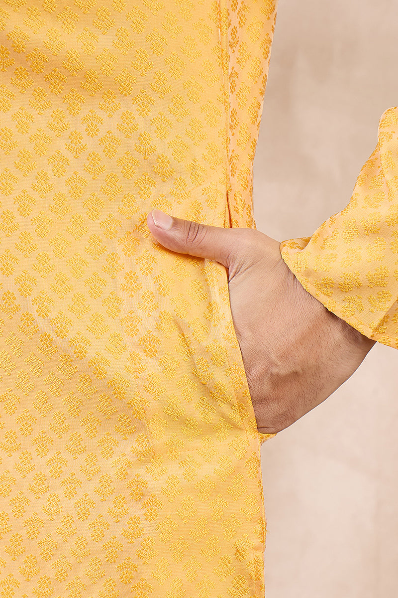 Mens Yellow Silk Blend Solid Embroidered Straight Kurta