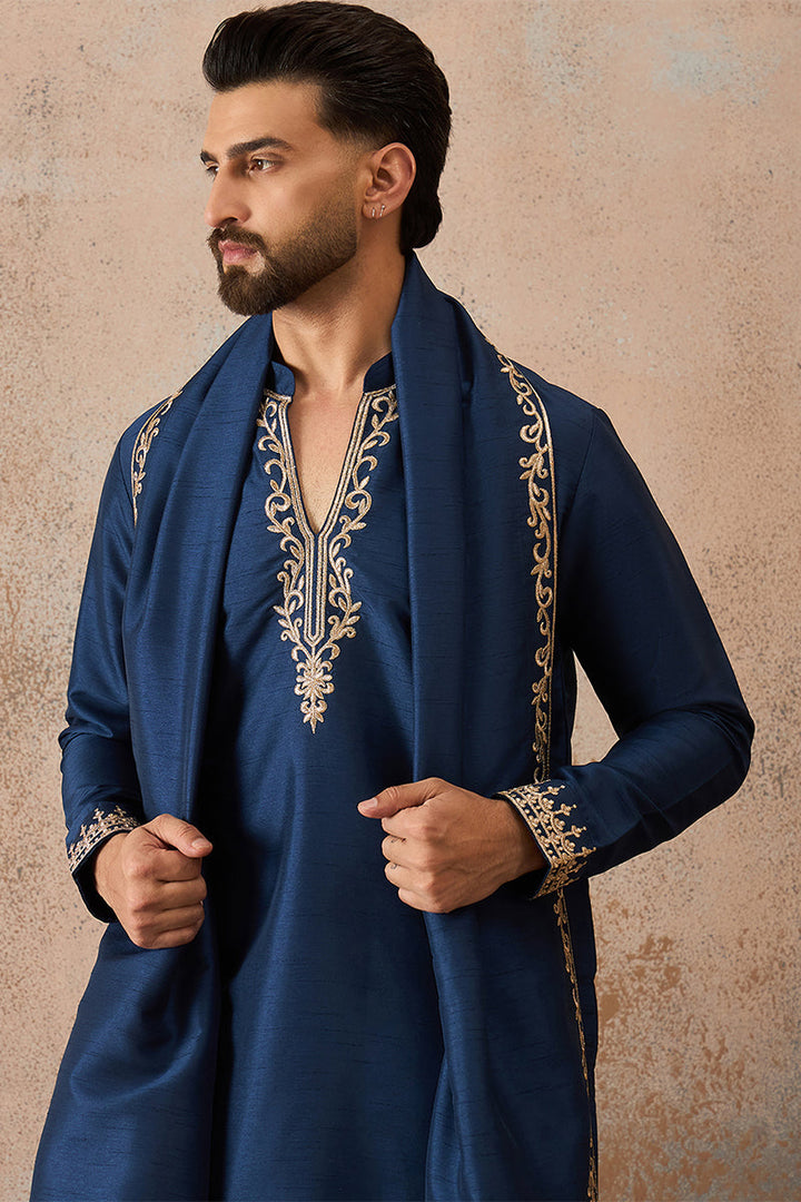 Mens Blue Silk Blend Solid Embroidered Kurta With Dupatta