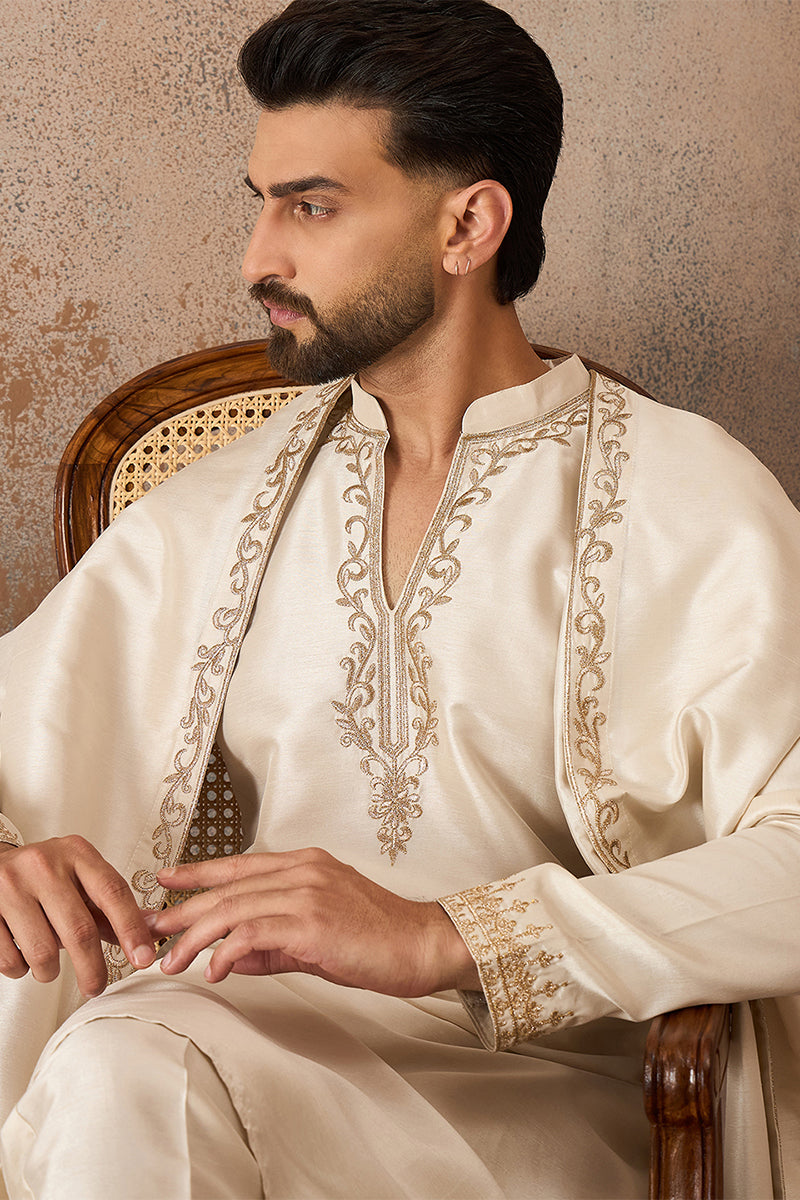 Mens Off White Silk Blend Solid Embroidered Kurta With Dupatta