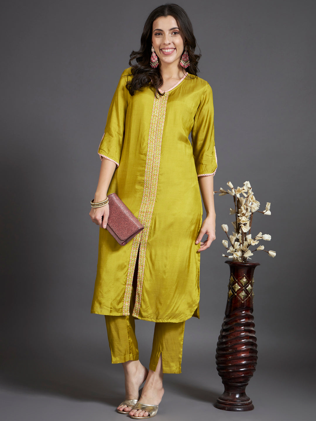 Mustard-Silk-Blend-V-Neck-2-Piece-Kurta-Set