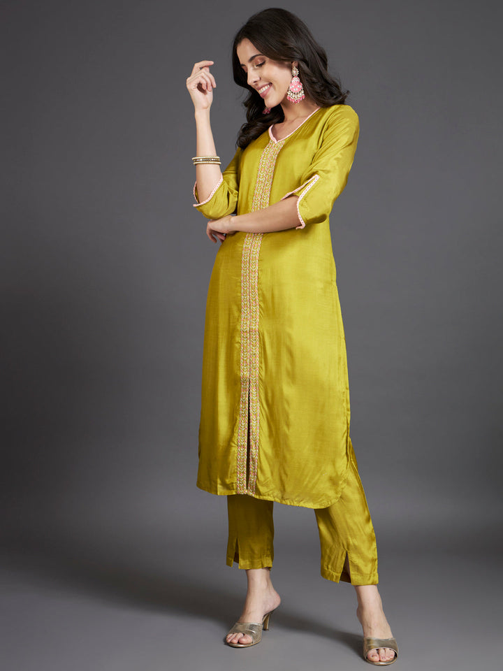 Mustard-Silk-Blend-V-Neck-2-Piece-Kurta-Set