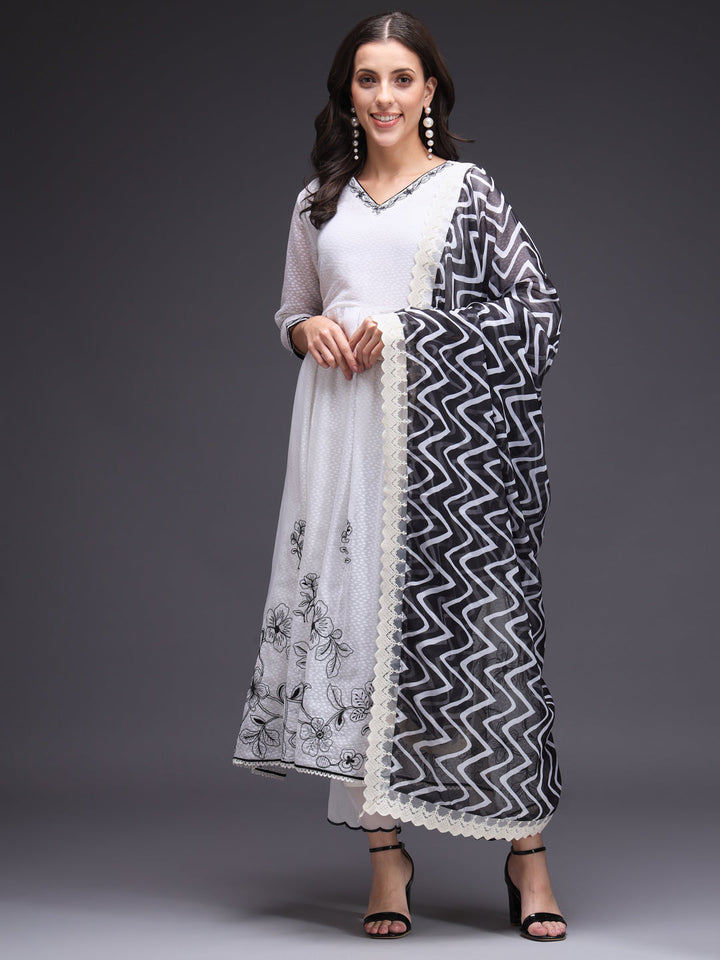 White-Silk-Blend-Embroidered-Thread-Work-3-Piece-Kurta-Set