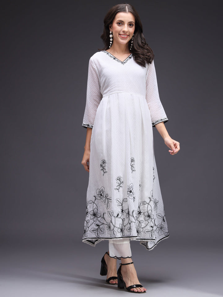 White-Silk-Blend-Embroidered-Thread-Work-3-Piece-Kurta-Set