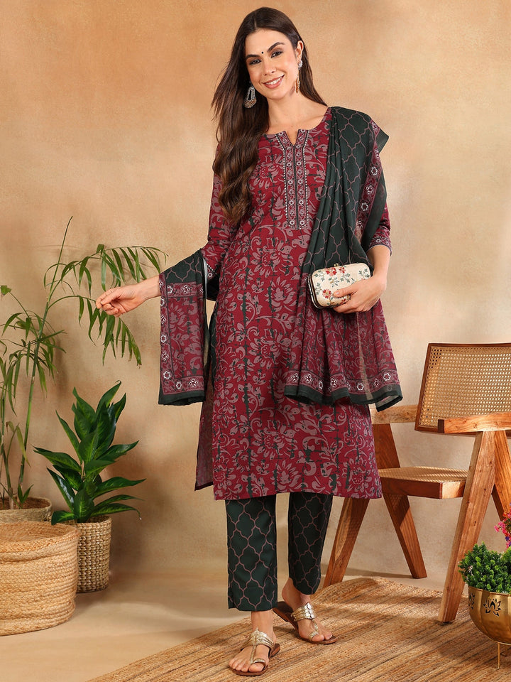 Magenta-Rayon-Blend-Printed-Straight-3-Piece-Kurta-Set