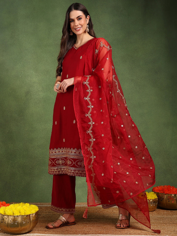 ZERESOUQ-Maroon-Silk-Blend-Solid-Embroidered-Straight-Suit-Set