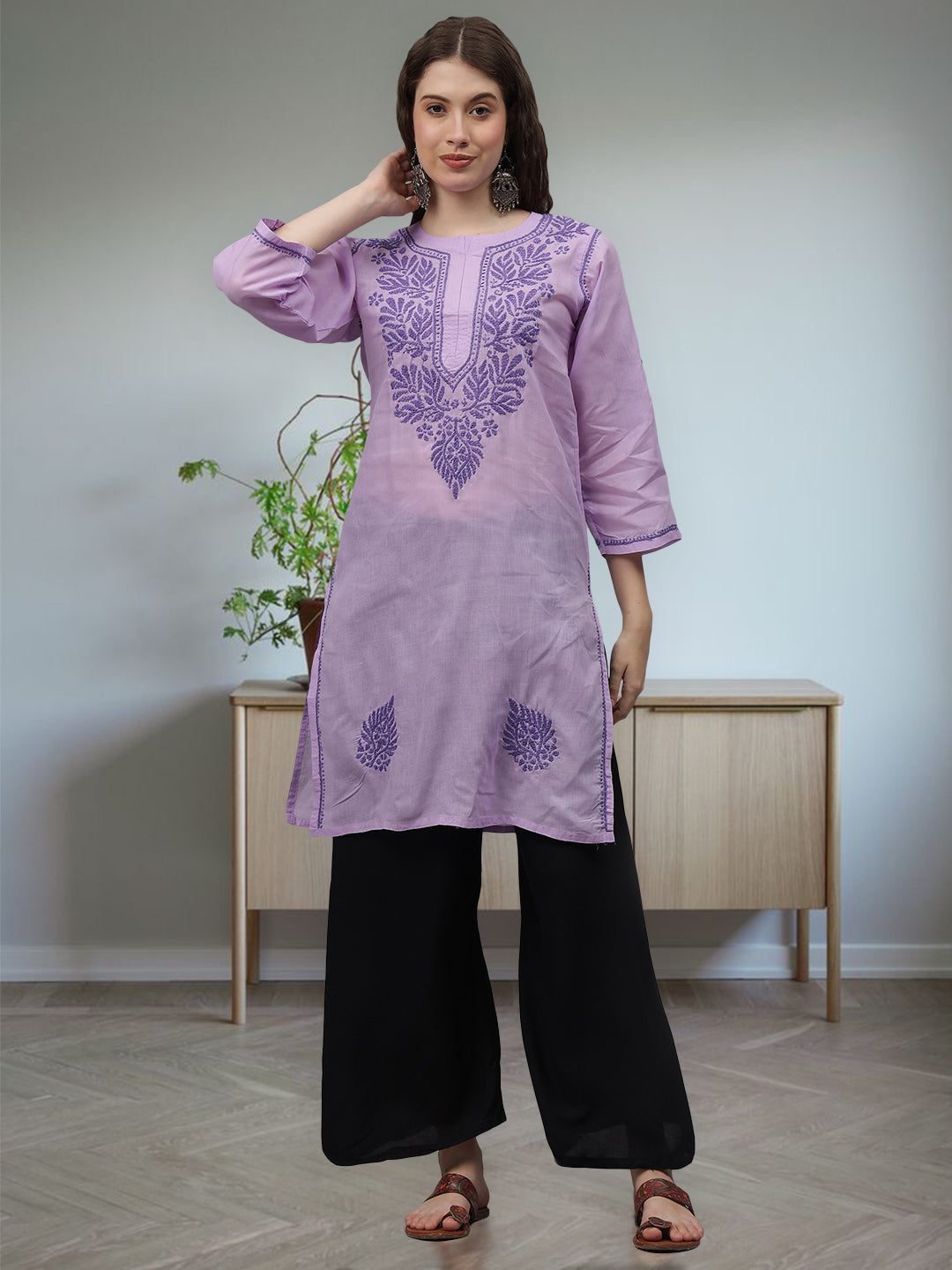 Mauve-&-White-Cotton-Embroidered-Chikankari-Kurta