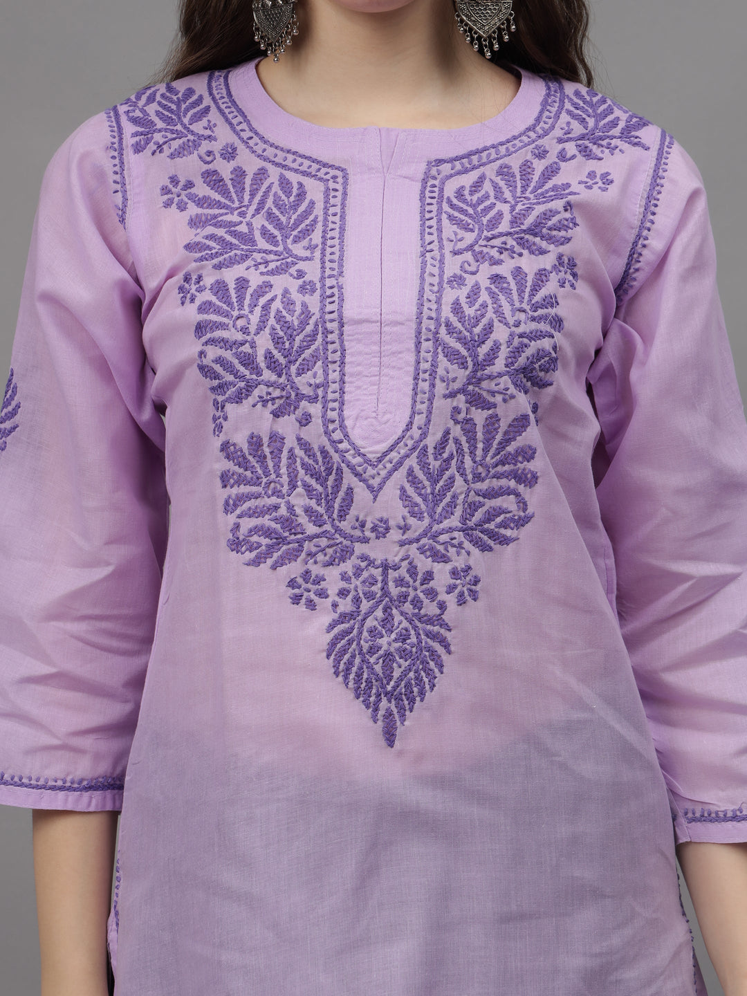 Mauve-&-White-Cotton-Embroidered-Chikankari-Kurta