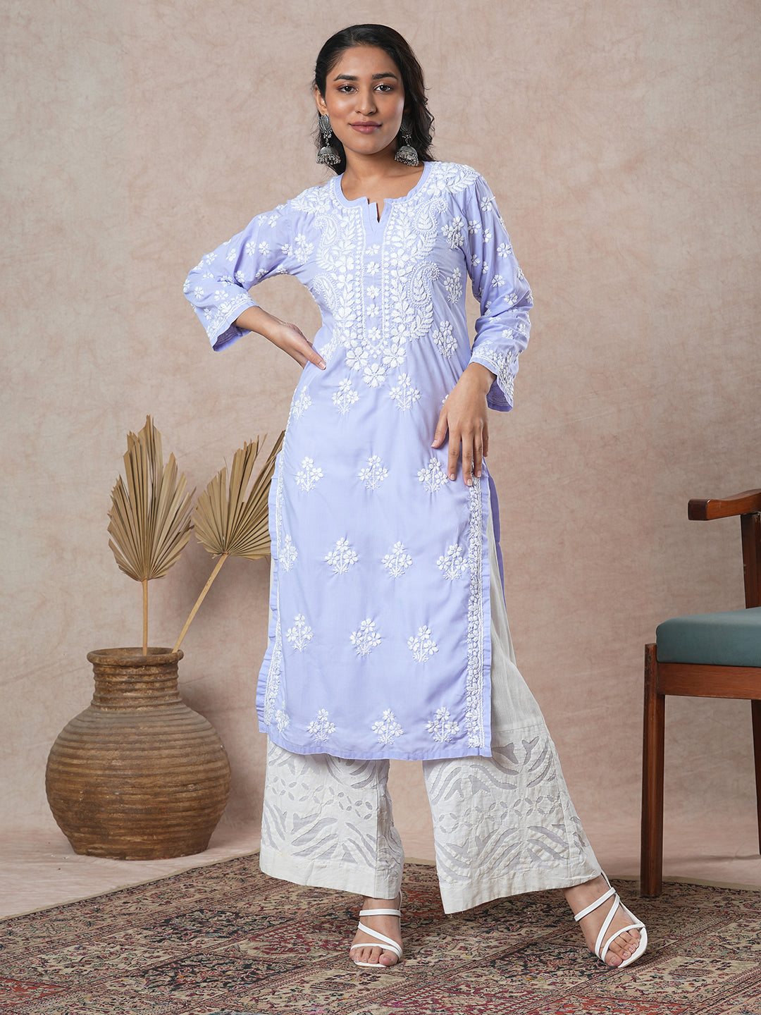 Mauve-&-White-Cotton-Floral-Notch-Neck-Chikankari-Kurta