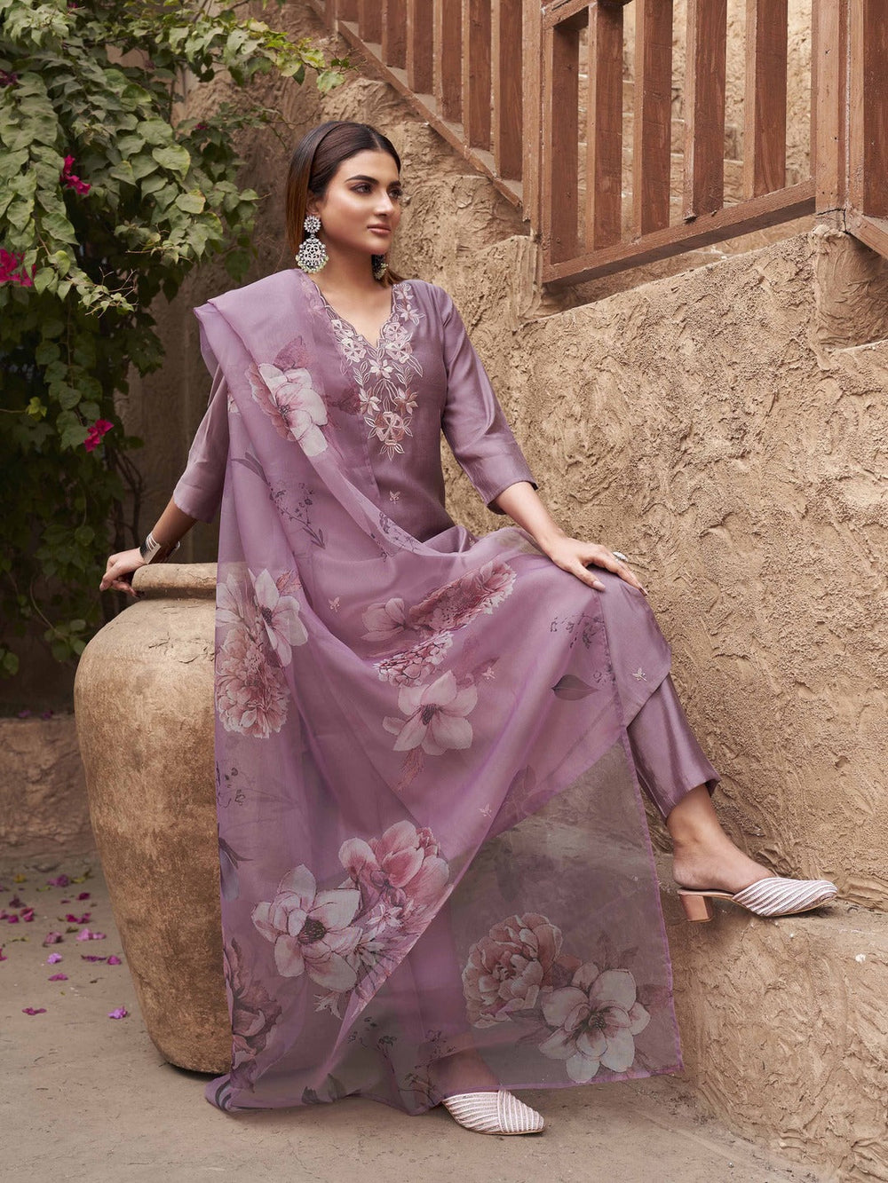 Mauve-Silk-Blend-Embroidered-Kurta-Set