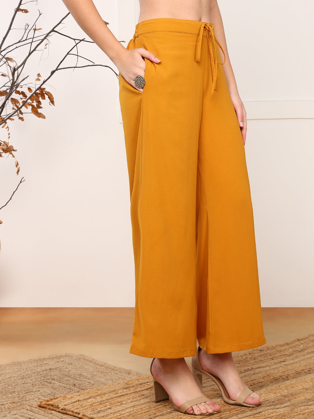 ZERESOUQ-Mustard-Georgette-Solid-Embroidered-3-Piece-Kurta-Set