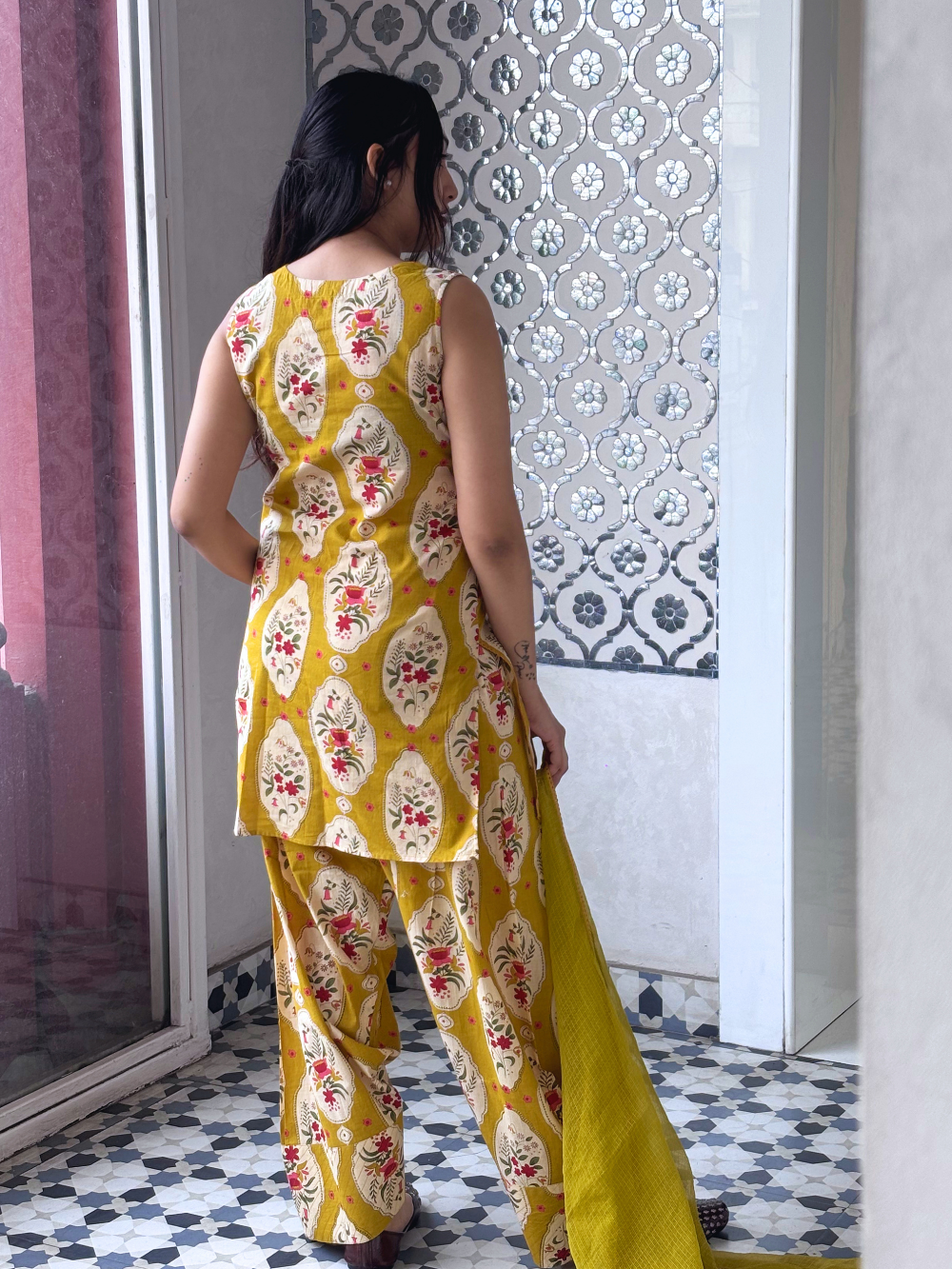 Sunheri Mughal Print Farshi Set