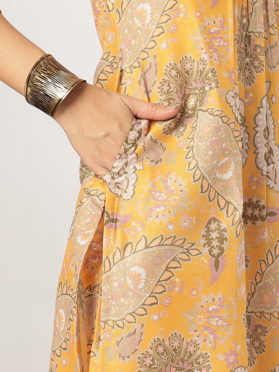 Mustard-Silk-Blend-Straight-Floral-Printed-3-Piece-Kurta-Set
