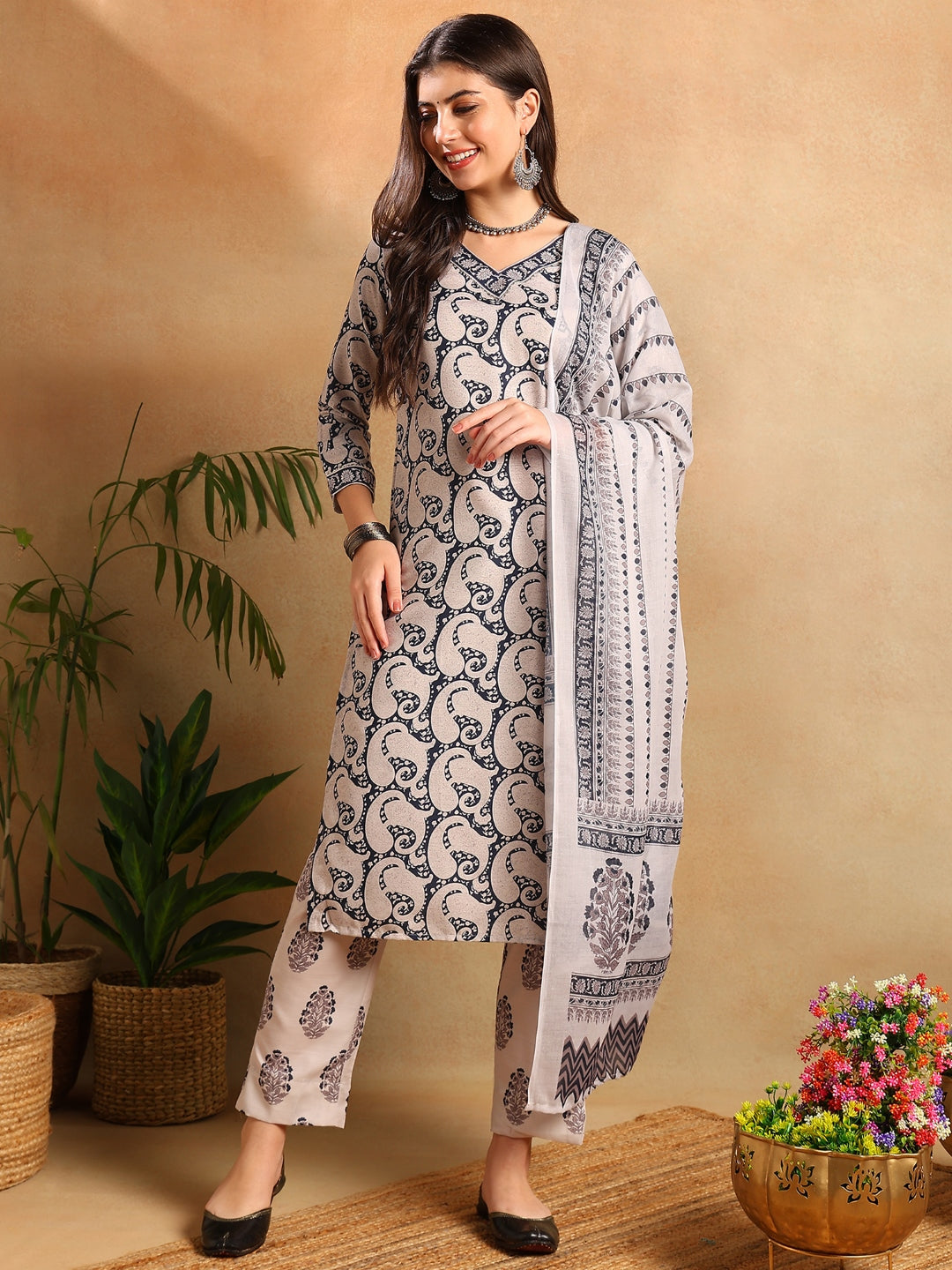 ZERESOUQ-Navy-Blue-&-White-Rayon-Paisley-Printed-3-Piece-Kurta-Set