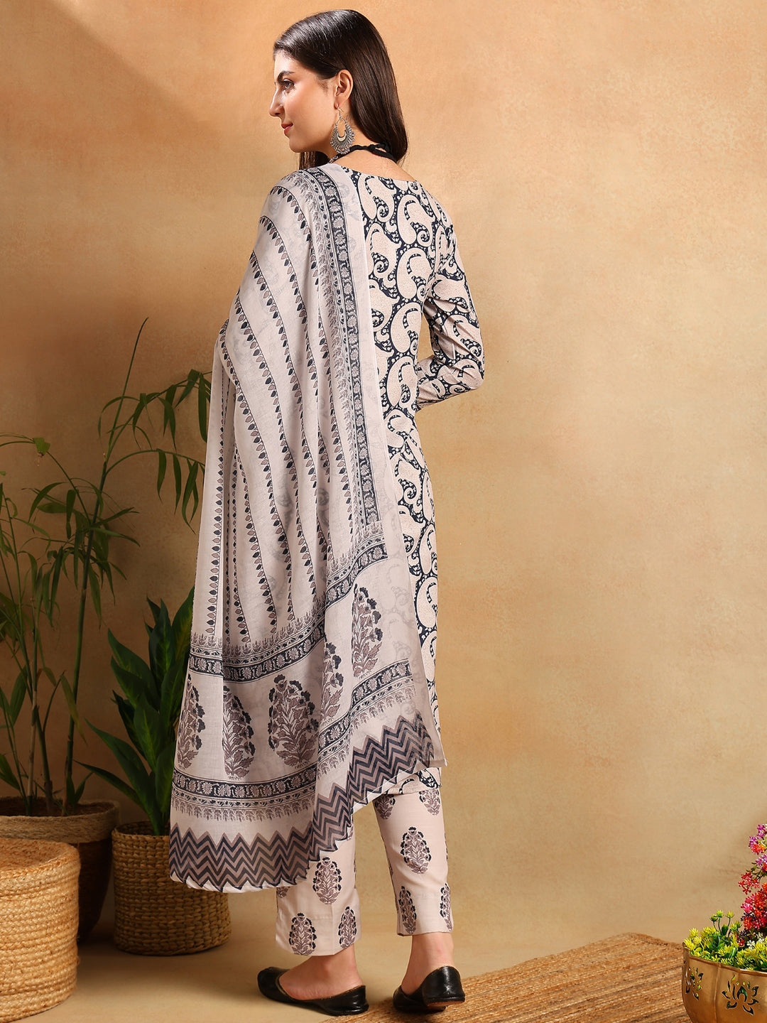 ZERESOUQ-Navy-Blue-&-White-Rayon-Paisley-Printed-3-Piece-Kurta-Set