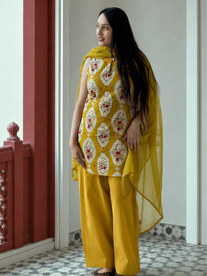 Sunheri Fusion Farshi Set